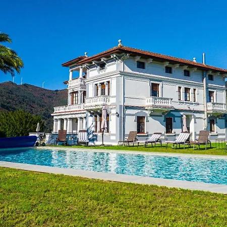 Villa Con Piscina Alicia La Perla Indiana