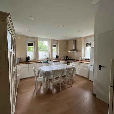 Villa Con Piscina Alicia La Perla Indiana *