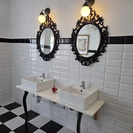 Villa Con Piscina Alicia La Perla Indiana Salas (Asturias)