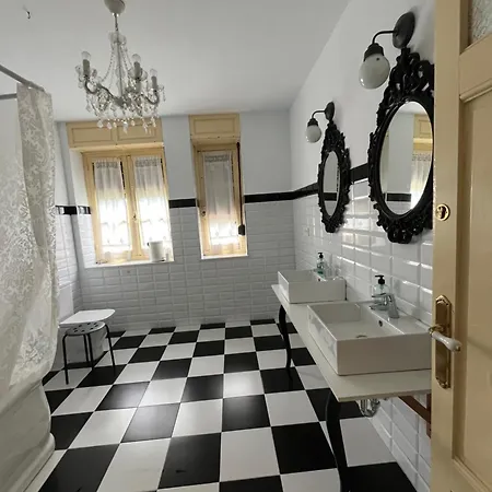 Con Piscina Alicia La Perla Indiana * Salas (Asturias)