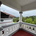 Villa Con Piscina Alicia La Perla Indiana Salas (Asturias)