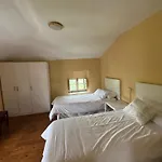 Con Piscina Alicia La Perla Indiana Villa *