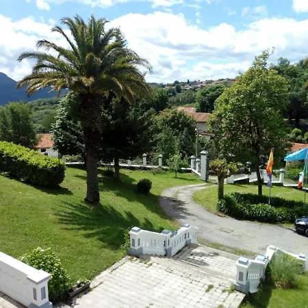Con Piscina Alicia La Perla Indiana * Salas (Asturias)
