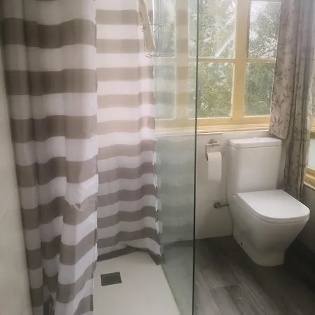 Con Piscina Alicia La Perla Indiana Вилла Салас