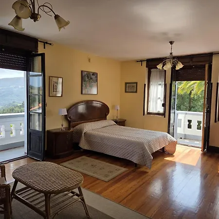 Villa Con Piscina Alicia La Perla Indiana
