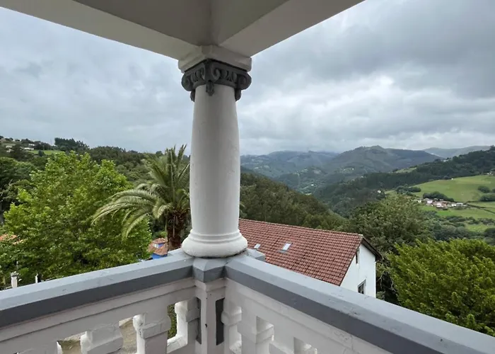 Con Piscina Alicia La Perla Indiana Villa *