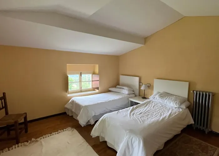 Con Piscina Alicia La Perla Indiana Salas (Asturias)