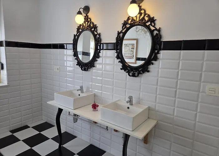 Villa Con Piscina Alicia La Perla Indiana Salas (Asturias)